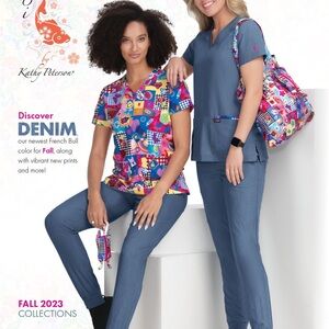 Koi French Bull scrub set size XL